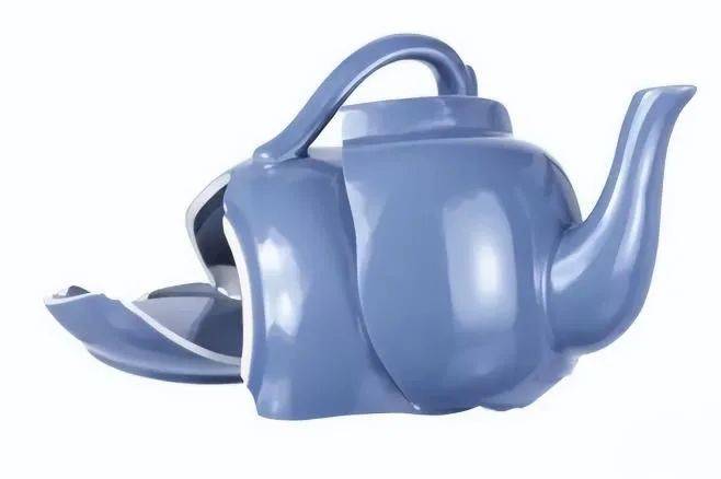 英國外交官爆料：中國人送的茶壺不小心摔碎，竟然掉出個竊聽器？