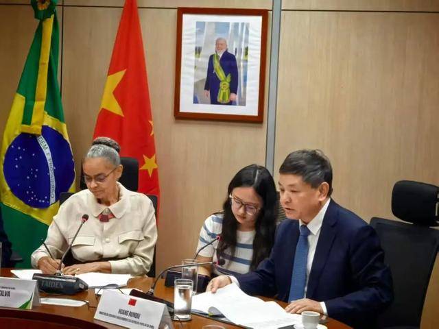 生態(tài)環(huán)境部部長：個別國家搞毀約退群，損害全球應對氣候變化努力
