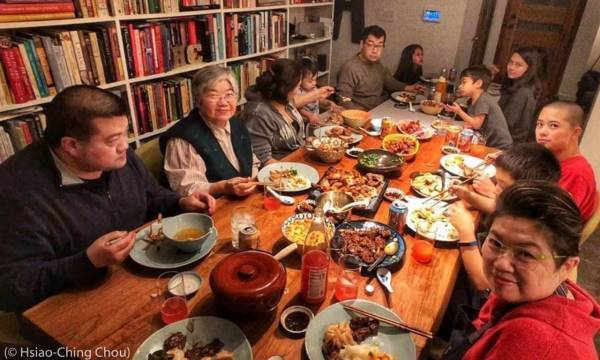 美國(guó)“吃貨”欲哭無(wú)淚：特朗普逼著中餐館換料，味兒不對(duì)了