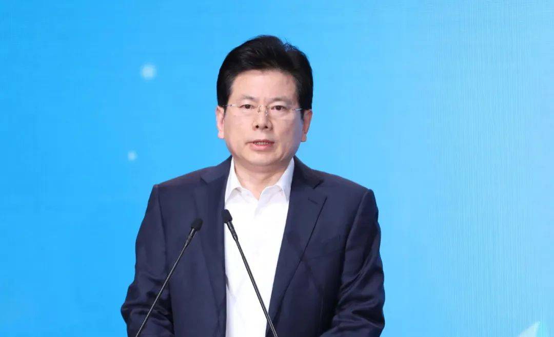 張建春，非法收受巨額財物
