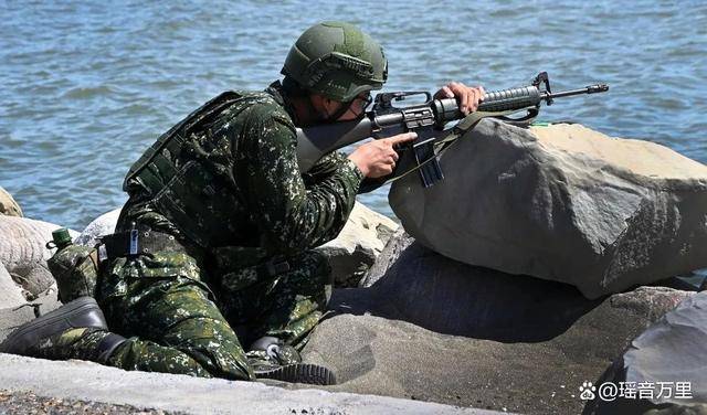 兩岸軍機(jī)對峙，臺軍集體退役潮爆發(fā)！美日叫囂攔截解放軍登陸？