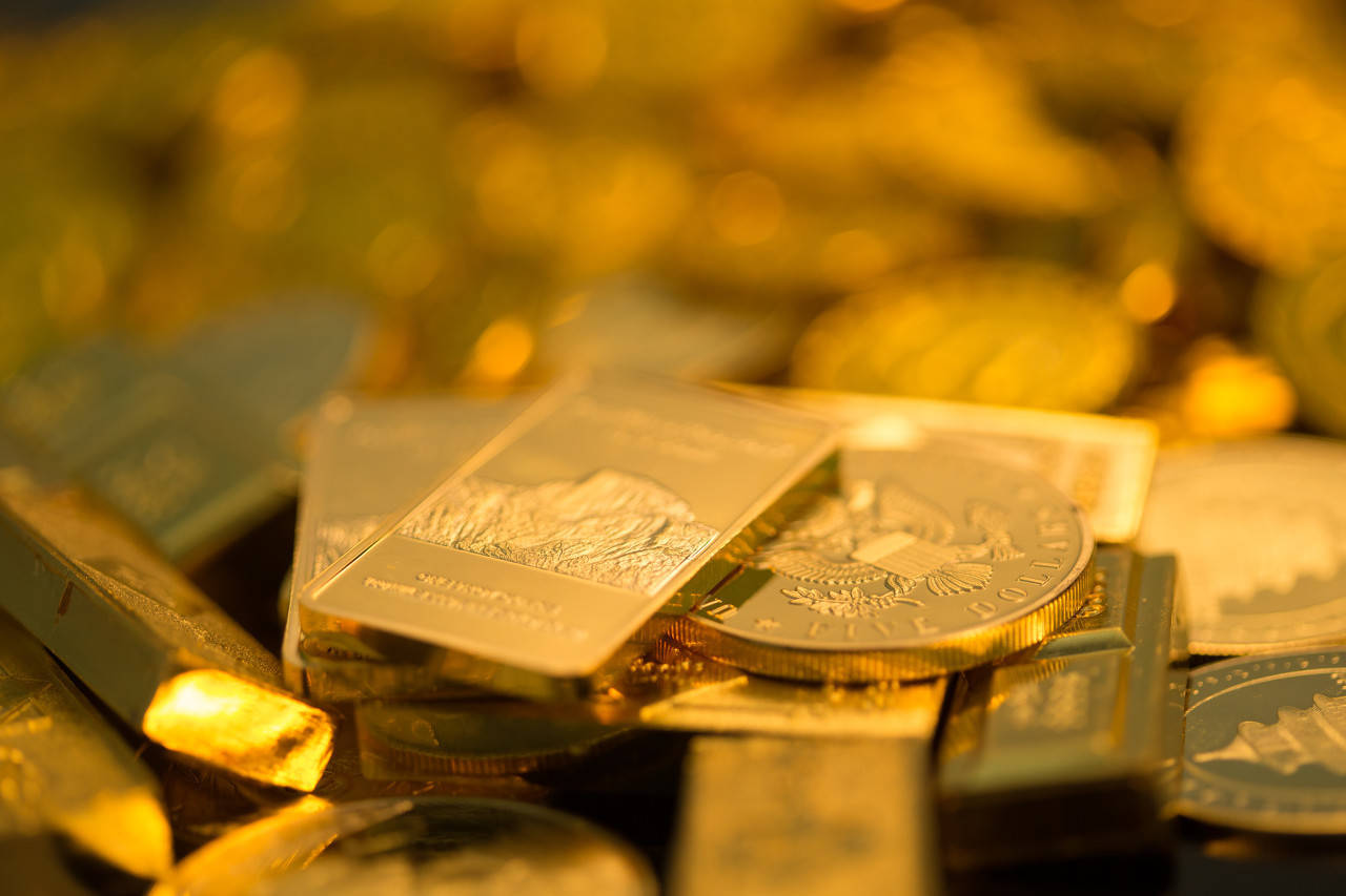 誰(shuí)為金子瘋狂：有人貸款十萬(wàn)博兩千，有人不敢再貿(mào)然囤貨