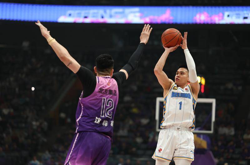 周琦缺陣7人得分上雙 北京首鋼3-1淘汰北控晉級4強(qiáng)