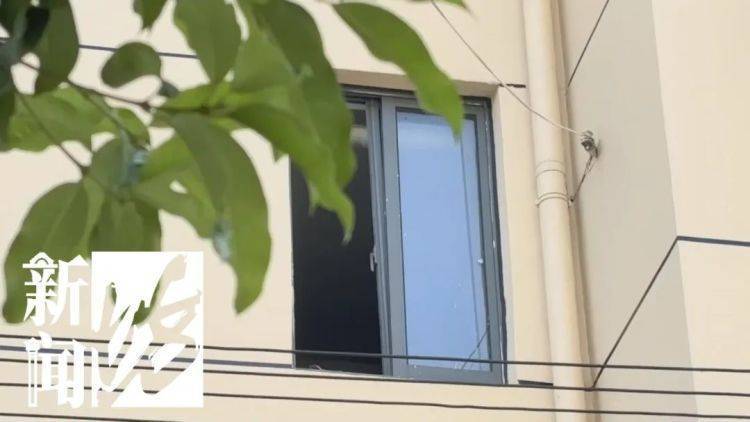 被折磨到崩潰！上海一九旬老太每天定時“輸出”，鄰居被迫“魔法打魔法”