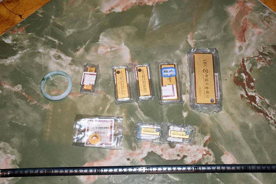 廣東一保姆盜走雇主家中90余萬(wàn)元財(cái)物，嫌疑人已被刑事拘留