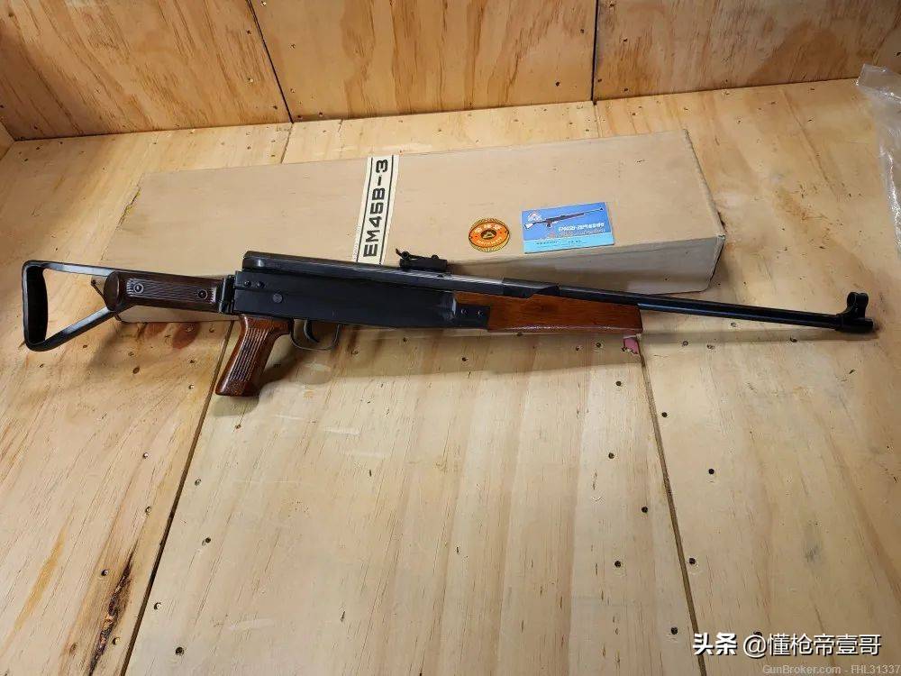 俄軍繳獲中國81版氣槍？還有百年湯姆遜沖鋒槍、莫辛納甘