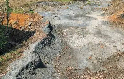 河南洛陽新安縣煤渣傾倒耕地：多年難恢復(fù)，為何至今未解決？