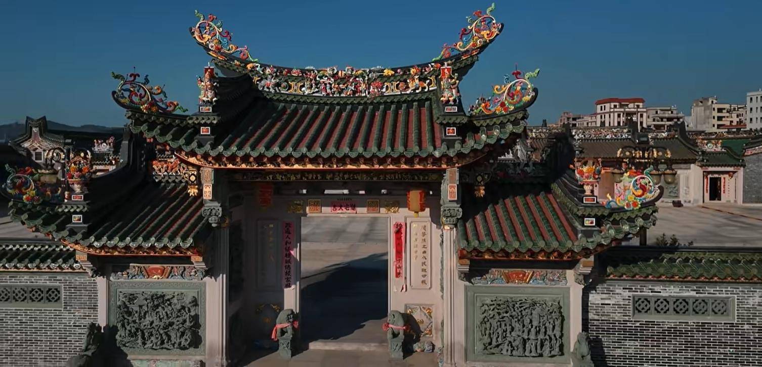 汕頭違建豪宅“英之園”將強(qiáng)拆，當(dāng)?shù)兀簩⒏鶕?jù)公告期內(nèi)具體情況采取下一步措施