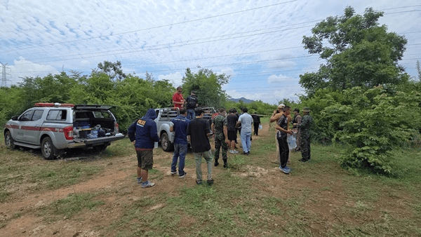 泰國DJ與毒梟老大女友有染，遭槍殺被拋尸樹林，女友曾多次提醒