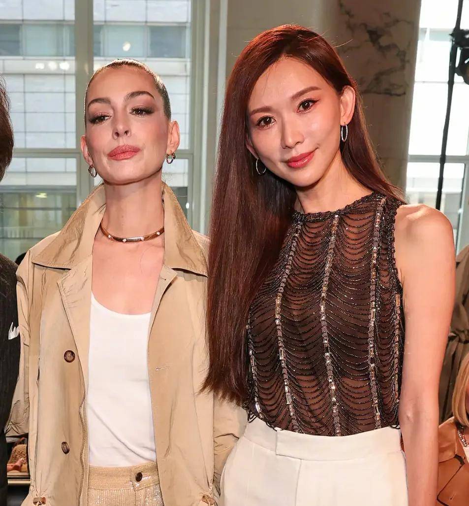 56歲許晴少女感，高圓圓女神感，林志玲御姐范，女明星的夏裝都有什么玄機(jī)？