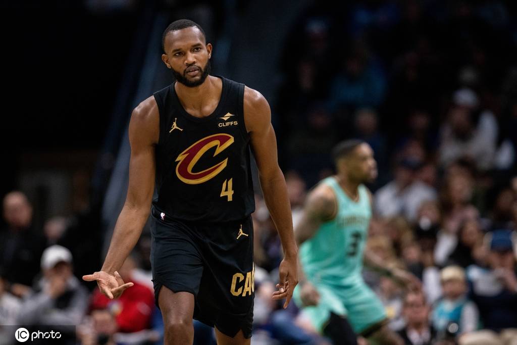 NBA官方公布最佳防守陣容 莫布利追夢(mèng)阿門(mén)領(lǐng)銜一陣