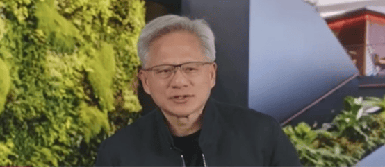 黃仁勛：美國政策基于“中國無法制造AI芯片”假設(shè)，“這一假設(shè)現(xiàn)在看來顯然錯誤”