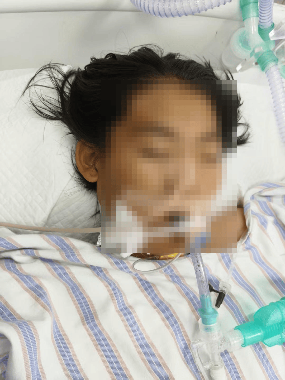 14歲女孩在拓展?fàn)I遭體罰去世，班主任因截留其給父母信件受審