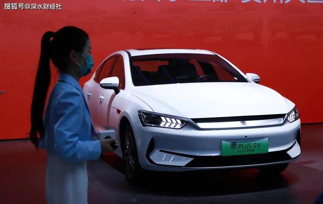 5萬(wàn)買一輛比亞迪，為什么造車干不過(guò)賣奶茶？