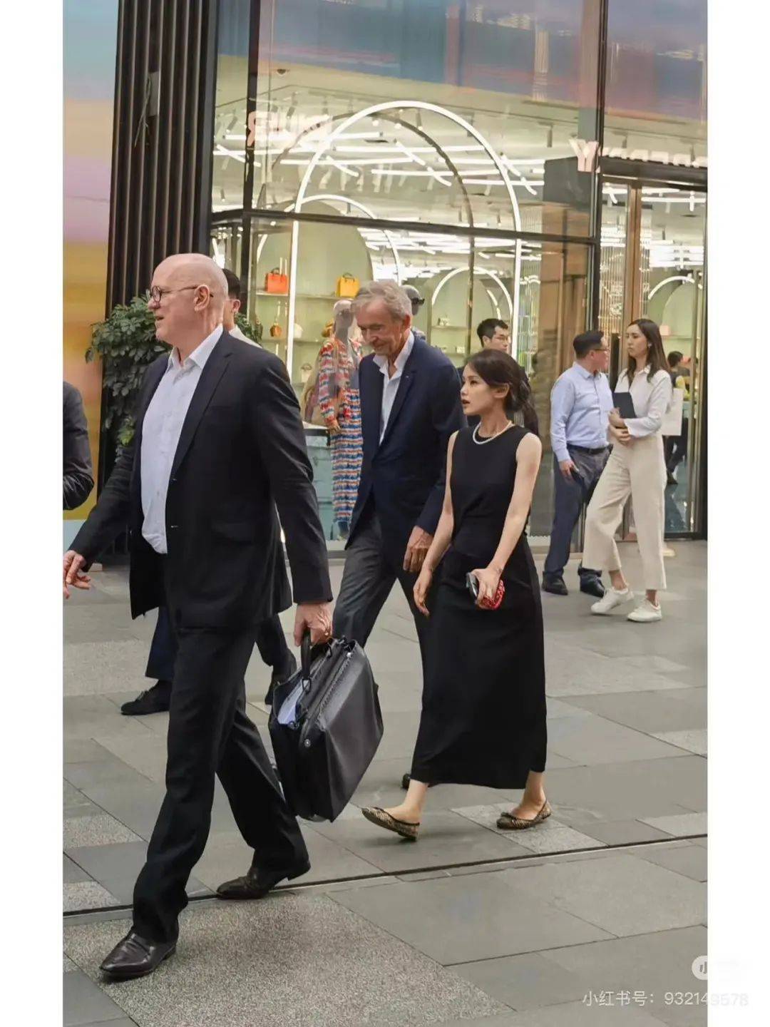這個(gè)“女掌門(mén)”獲晉升！她曾因陪同LVMH老板太古里巡店走紅