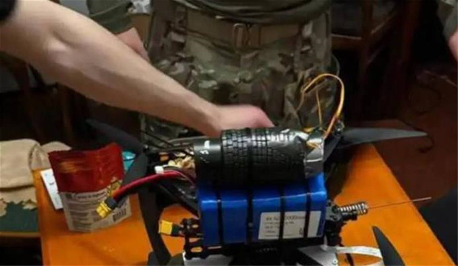 俄戰(zhàn)略軍機被炸，真相終于大白，中美這次被都烏方無恥上了一課