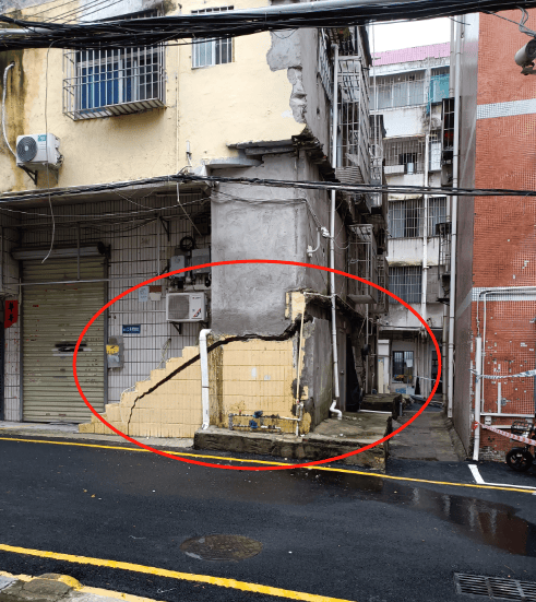 深圳一小區(qū)房屋沉降、墻體開裂，居民已撤出，官方：正在調(diào)查