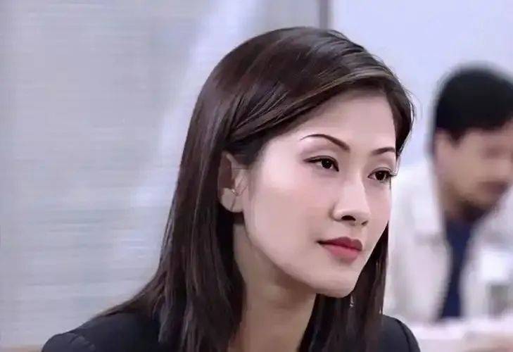 證實(shí)！知名女演員轉(zhuǎn)行當(dāng)老師，已獲博士學(xué)位