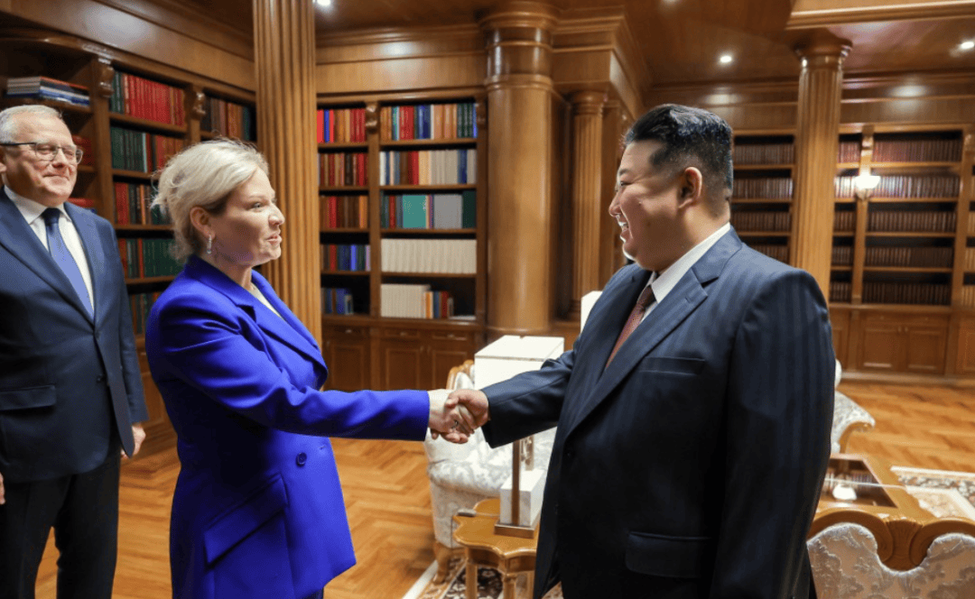 這場重要活動(dòng)，金正恩再次攜女出席