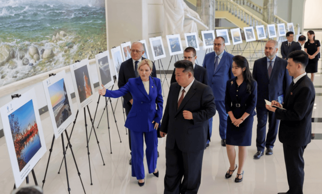 這場重要活動(dòng)，金正恩再次攜女出席