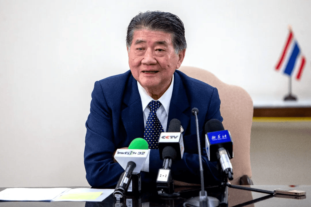 泰國三天兩換總理，準(zhǔn)備迎回佩通坦？
