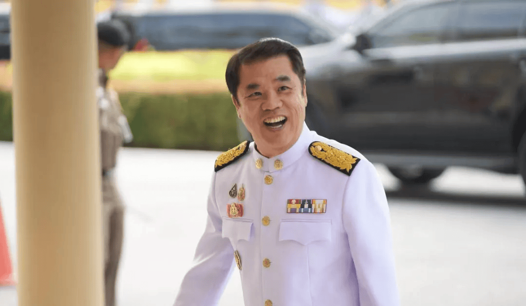 泰國三天兩換總理，準(zhǔn)備迎回佩通坦？