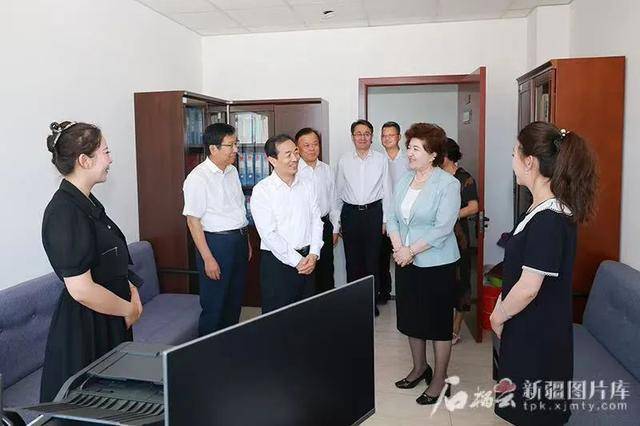 新疆維吾爾自治區(qū)黨委書記陳小江，走訪調研