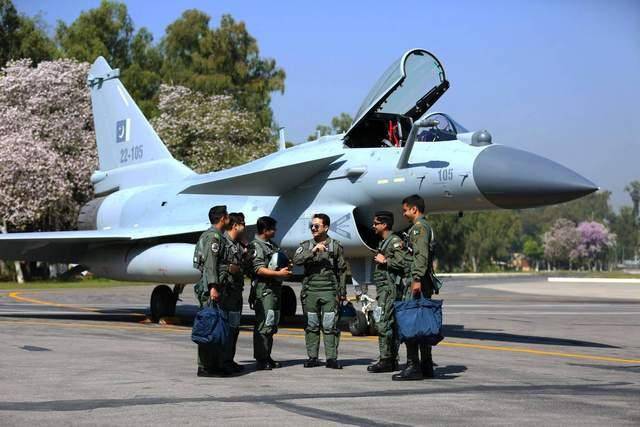 輸?shù)貌环?！印軍高層?fù)盤印巴空戰(zhàn)，要把戰(zhàn)敗“黑鍋”扣在中國(guó)頭上