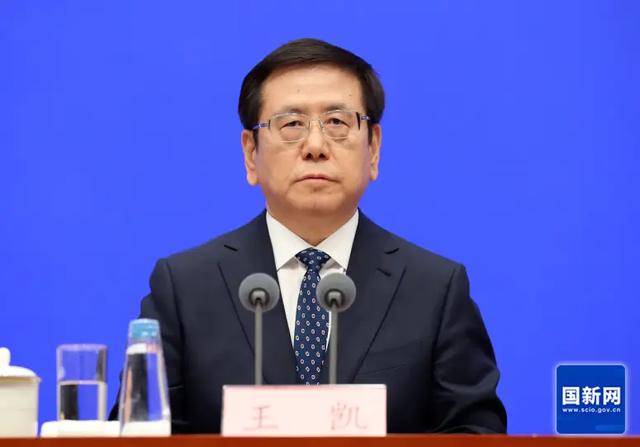 河南省省長：年輕干部要做清正廉潔的干凈人，堅決剎住違規(guī)吃喝歪風