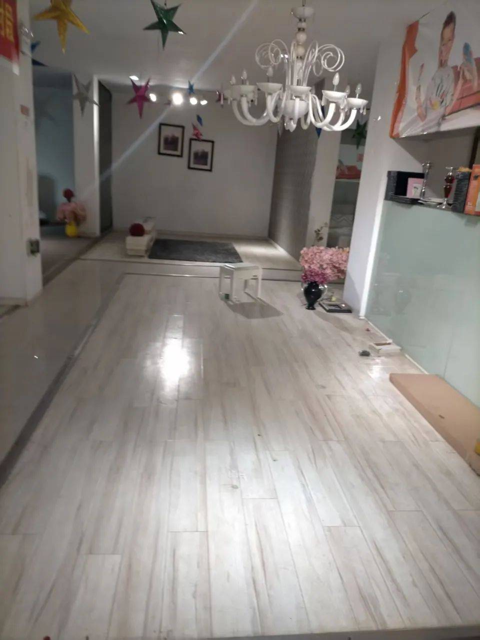 湖南一女子稱價(jià)值百萬家具失蹤5年難立案：二房東是民警，其父系退休縣領(lǐng)導(dǎo)