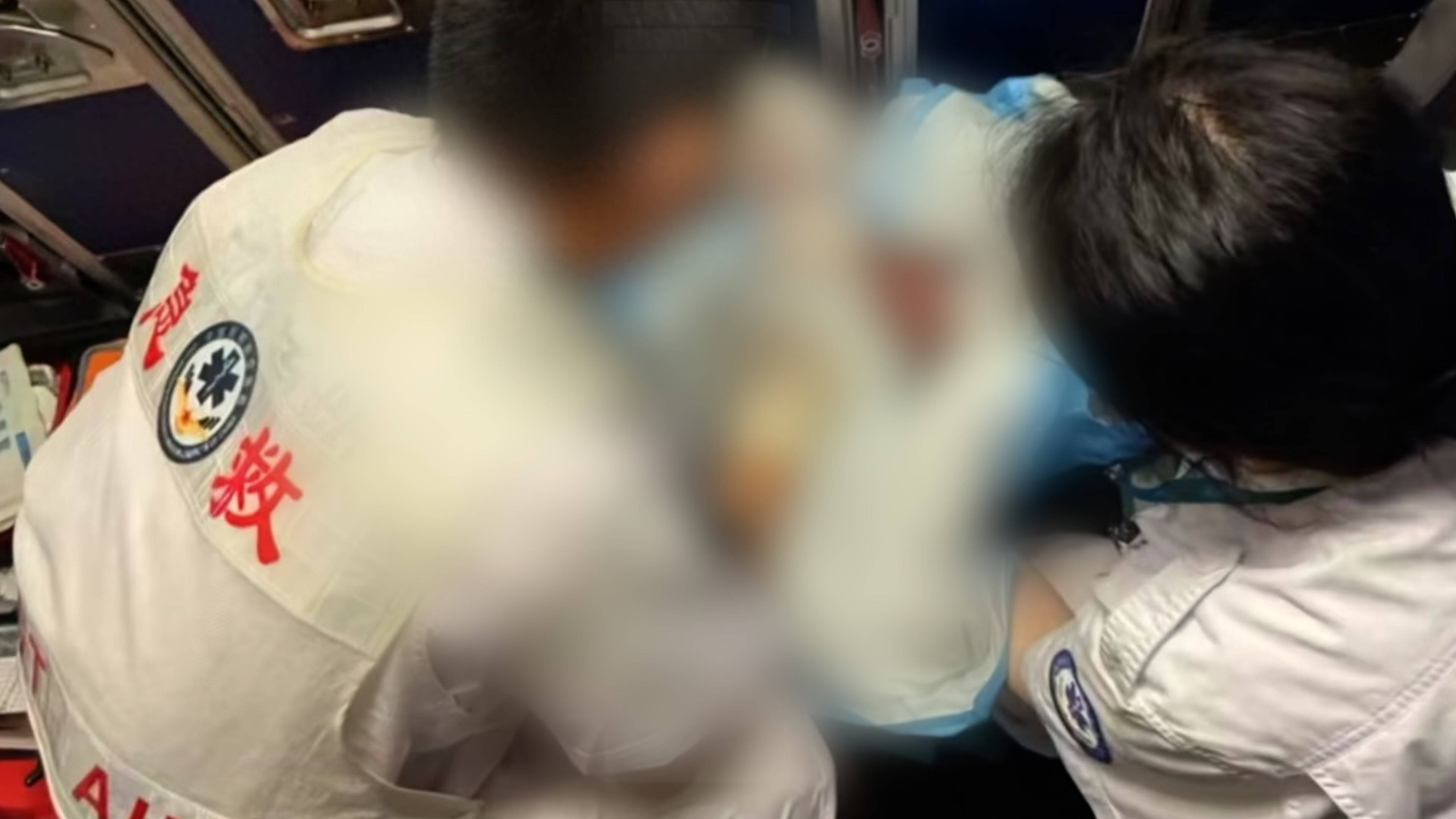 16歲孕婦在機上誕下一女嬰致航班延誤？航司稱系公司原因延誤，?？跈C場：母女平安