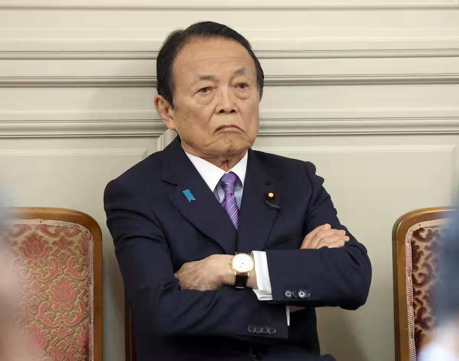 自民黨在參議院選舉慘敗后，麻生太郎想把石破茂拉下馬