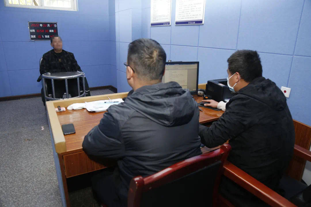 “男子強奸嫂嫂出獄后又刺死見義勇為者”案二審，擇日宣判 警方曾披露抓捕過程等諸多細(xì)節(jié)
