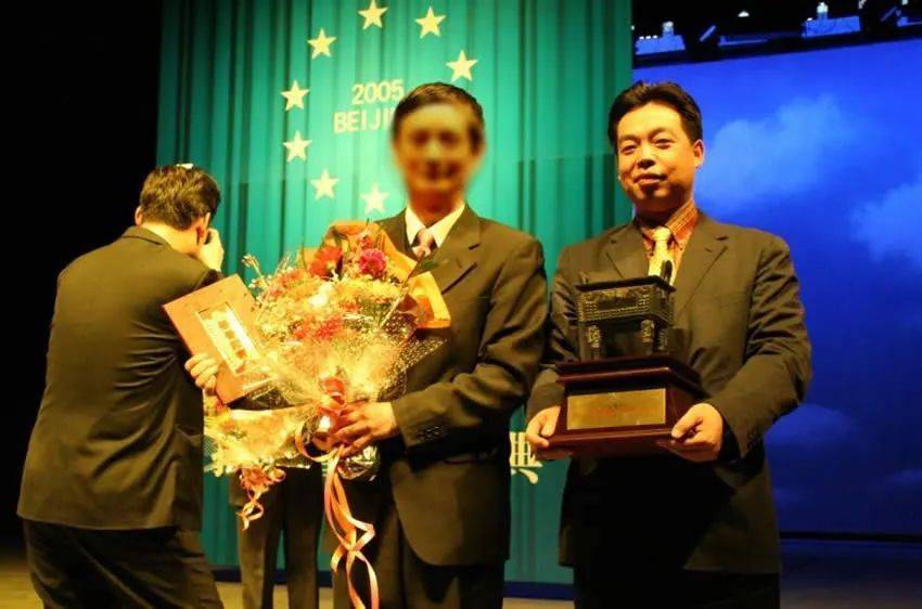 湖北首富汪林朋：25年把央企變私企，最后跳樓了！