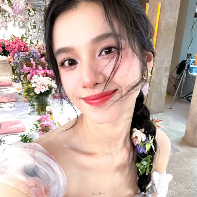 從“白幼瘦”到“氣血感”，審美標準終于“健康”了？