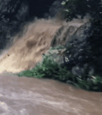 大峽谷漂流突降大雨，24歲女游客落水失聯(lián)！親屬：仍在搜尋中