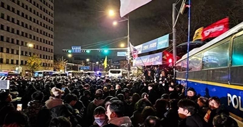中國駐韓大使館遭到襲擊，韓國警方對(duì)此視而不見，李在明為何選擇保持“沉默”？