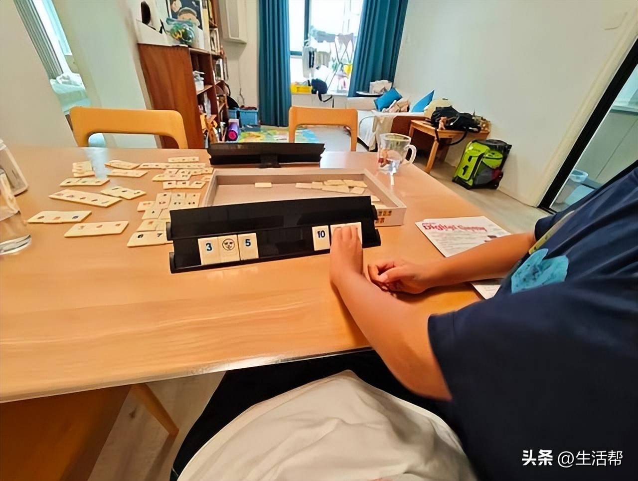 大學(xué)生暑期上門(mén)帶娃成熱門(mén)兼職，家長(zhǎng)外包育兒喘口氣