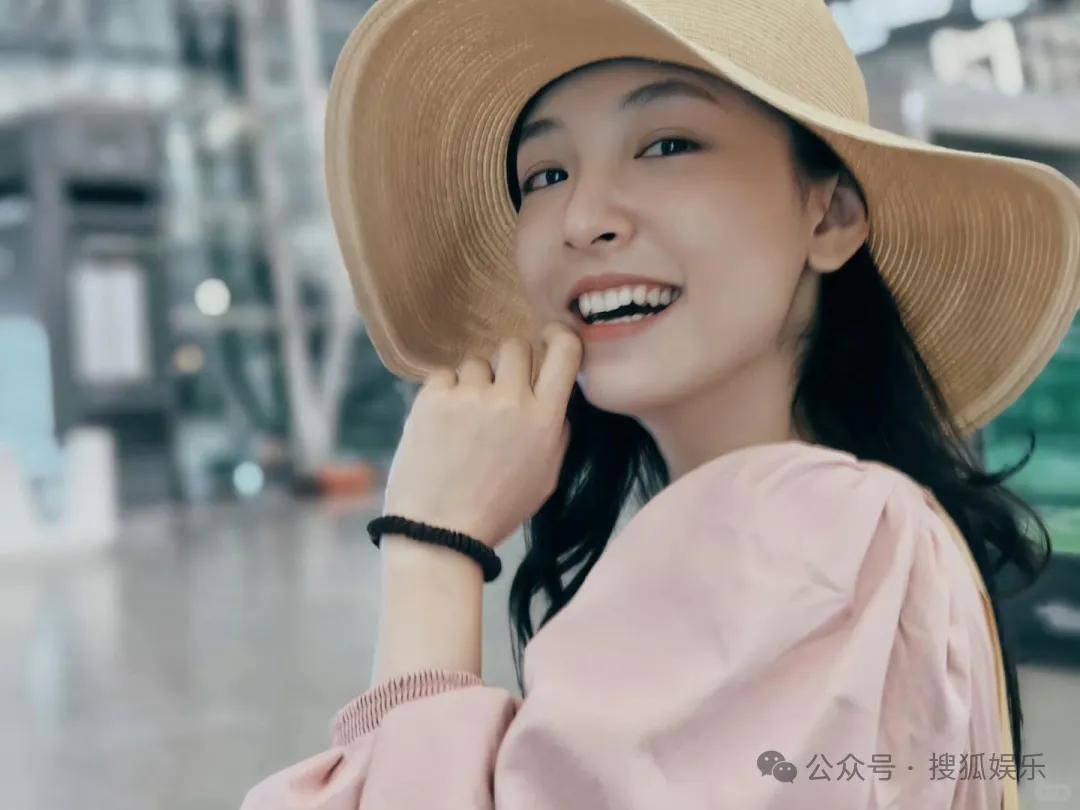 離婚三年又被拍到親密逛超市，他倆這是純帶娃還是真復(fù)合了？