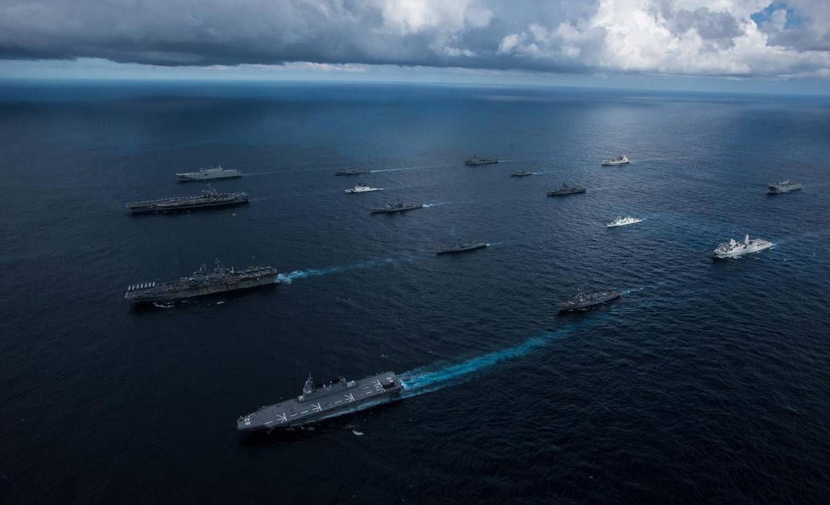 臺(tái)名嘴：多架美軍無(wú)人機(jī)襲擊中國(guó)軍艦，激烈對(duì)抗后全部墜落海中