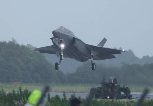 日本首批F-35B從美國飛回，戰(zhàn)后首次擁有艦載戰(zhàn)斗機(jī)