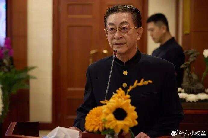 演員六小齡童、閆妮發(fā)文悼念！“他是我們的偶像”