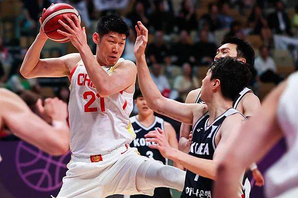 中國(guó)男籃79比71戰(zhàn)勝韓國(guó)隊(duì)，時(shí)隔10年重回亞洲杯4強(qiáng)