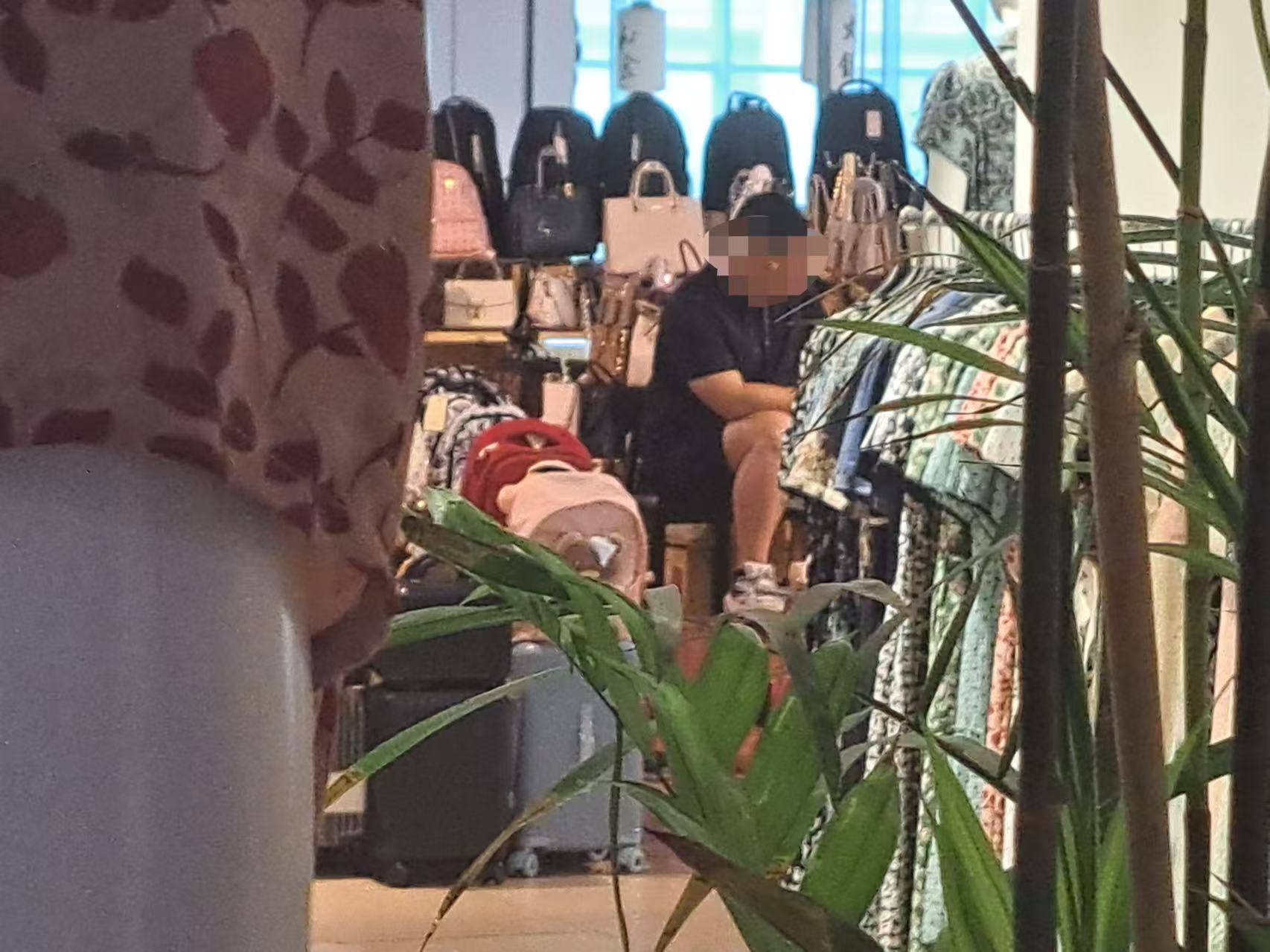 男子稱花156元疑買山寨腰帶，找商家理論被對方撂倒毆打，警方調(diào)查一年多無結(jié)果