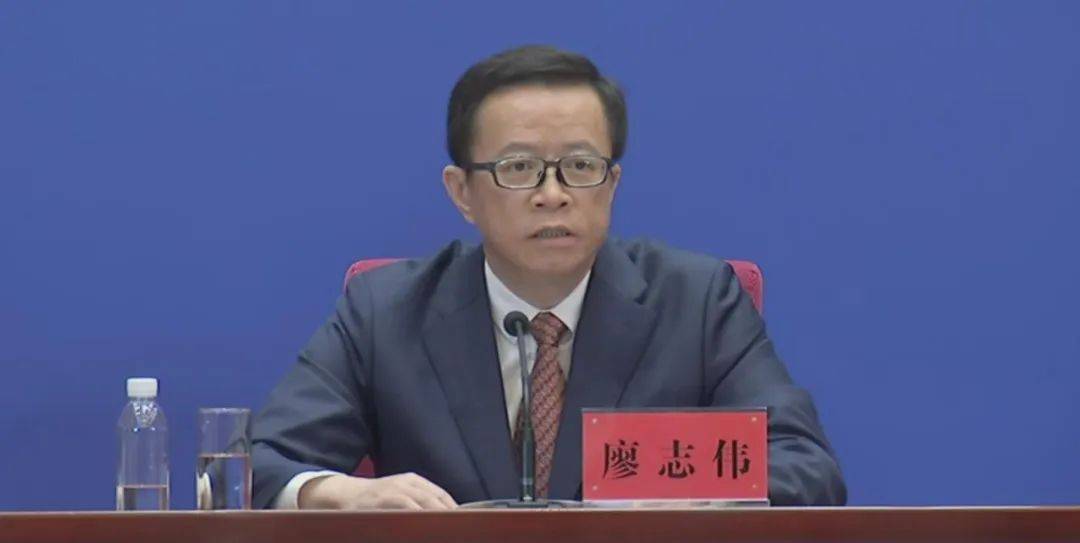 受中央組織部領(lǐng)導(dǎo)委派，中央組織部有關(guān)干部局負(fù)責(zé)同志出席長(zhǎng)江委領(lǐng)導(dǎo)干部會(huì)議，宣布中央決定：廖志偉同志任長(zhǎng)江水利委員會(huì)黨組書記