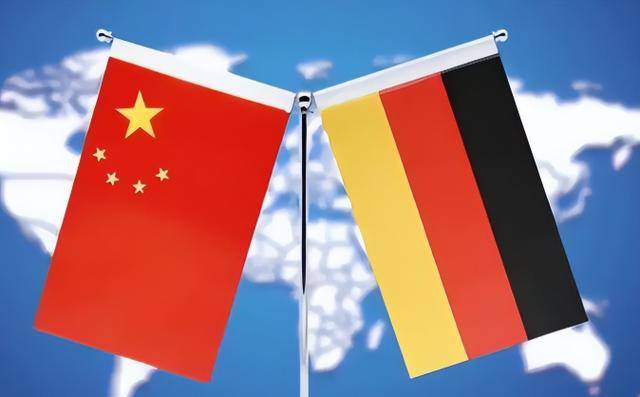 9.3大閱兵前，德外長(zhǎng)跑到日本，逼中方連退3步，毛寧8字給其定性