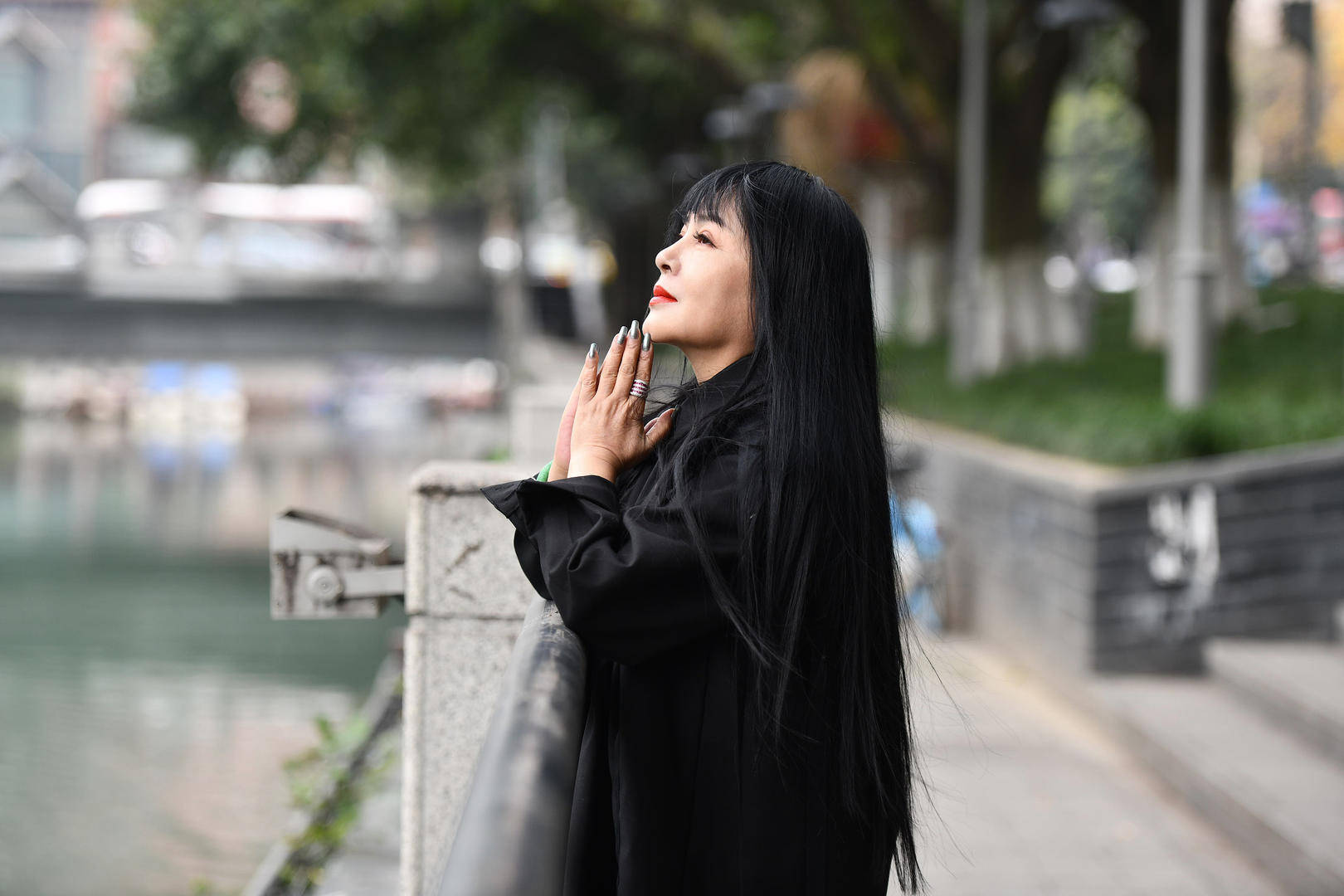 好友：千百惠在成都生活的這幾年，是她最無憂無慮的日子
