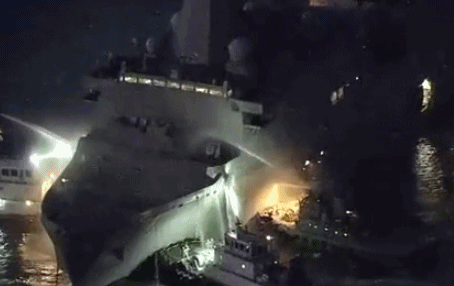 美軍兩棲船塢登陸艦燒了15小時，美軍早早宣稱火已撲滅，日方稱還沒滅