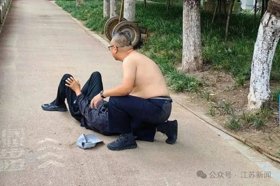石家莊一公安局副局長“赤膊上陣”，撲倒詐騙分子