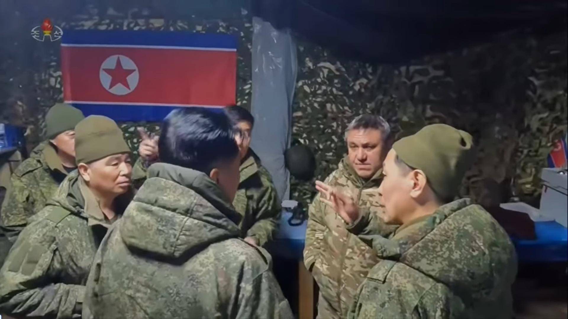 面對烏軍包圍，朝鮮少校與11名特種兵死戰(zhàn)不退，牽著手拉響光榮彈